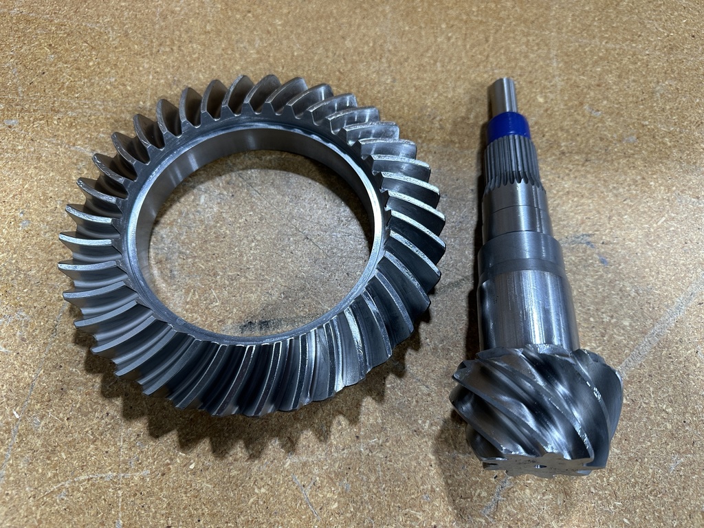 Neat Gearboxes 4.11 Ratio Toyota 200mm Ring and Pinion